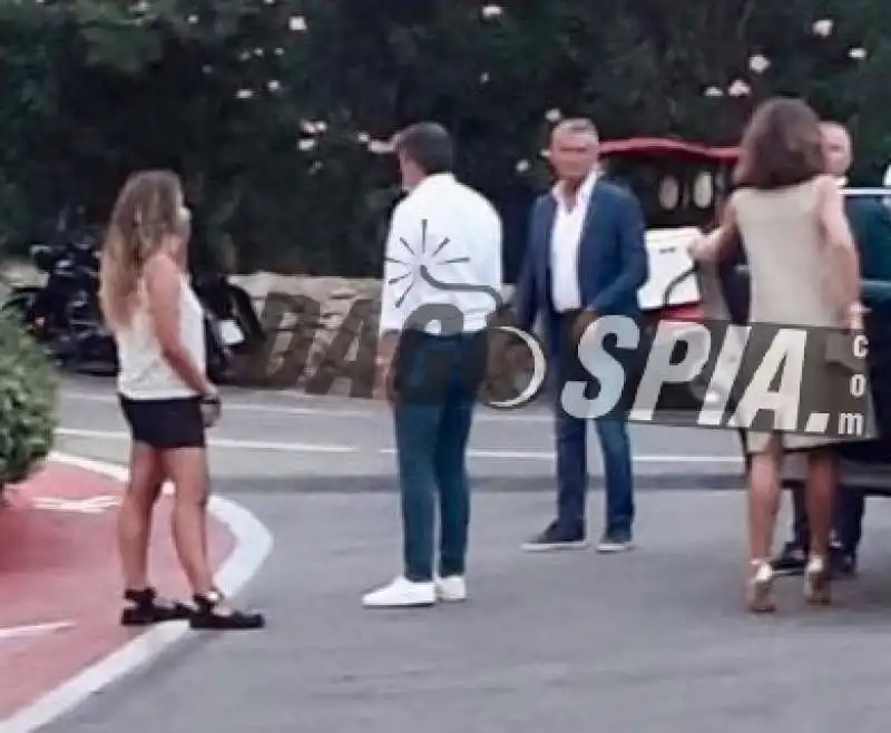 matteo renzi e agnese arrivano in sardegna   hotel colonna san marco