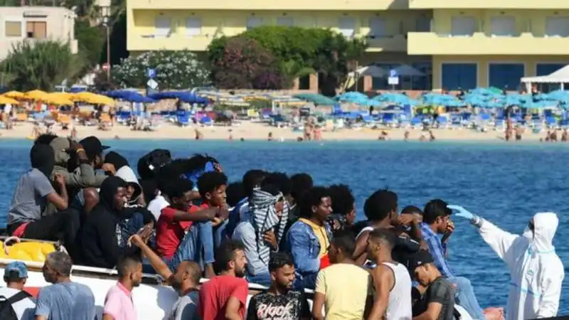 migranti lampedusa 