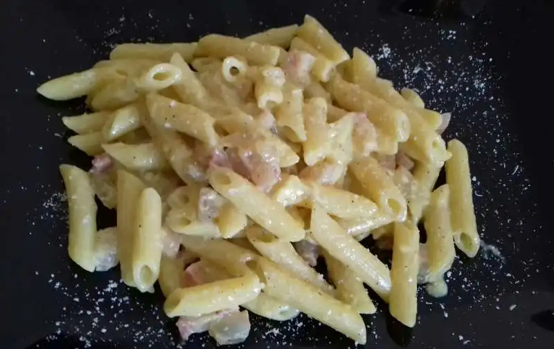 PENNE ALLA CARBONARA