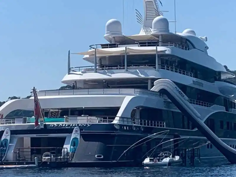 yacht symphony di bernard arnault   