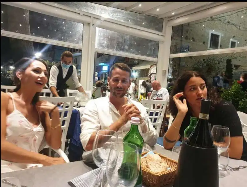 anna tatangelo a cena con la famiglia di livio cori  3