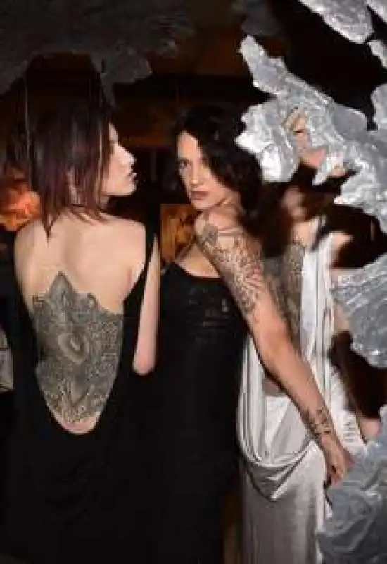 asia argento e angelica di majo 2