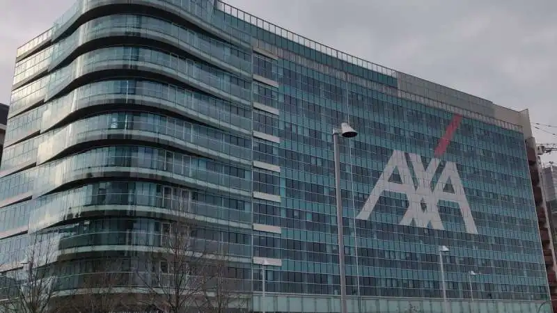 axa  