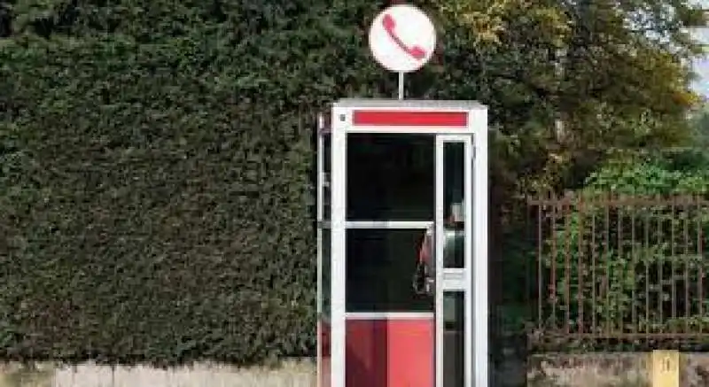 CABINA TELEFONICA