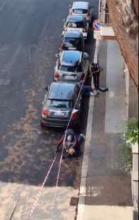 carabinieri arrestano due rapinatori per strada a roma 1