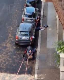 carabinieri arrestano due rapinatori per strada a roma 2