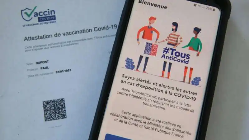 certificato vaccinale francia.  