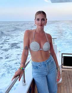 chiara ferragni a capri 4