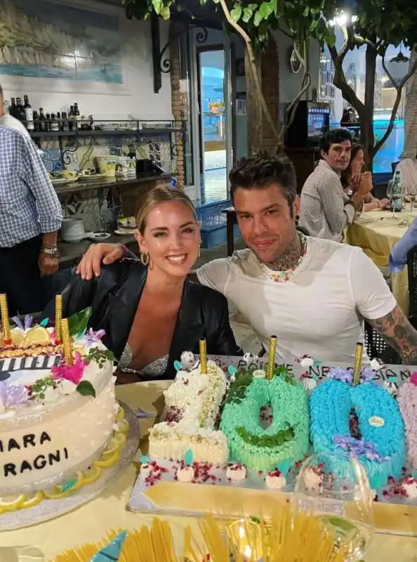 chiara ferragni e fedez a capri