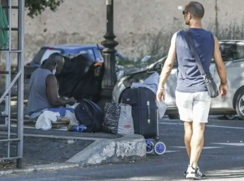 degrado al colosseo e a colle oppio 4