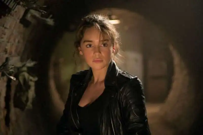 emilia clarke   terminator  genesys  