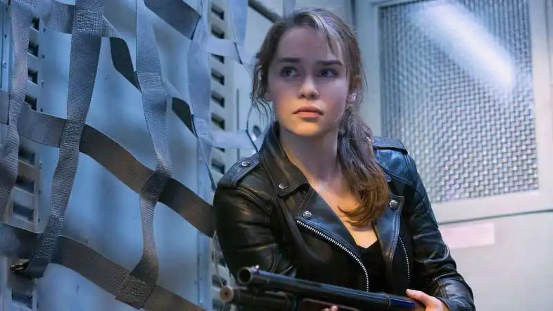 emilia clarke   terminator  genesys 