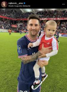 foto messi e la figlia del portiere del reims