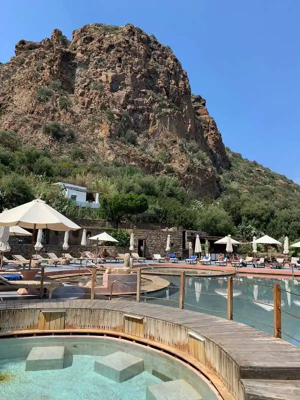 HOTEL RAYA PANAREA