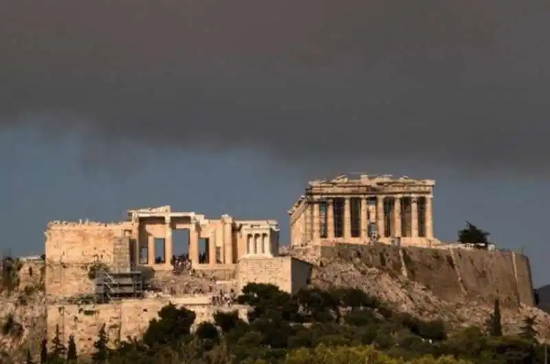 INCENDI IN GRECIA