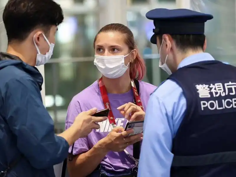 krystsina tsimanouskaya in aeroporto a tokyo 