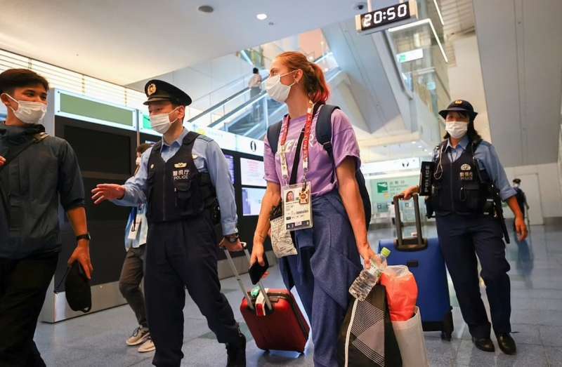 krystsina tsimanouskaya in aeroporto a tokyo 2