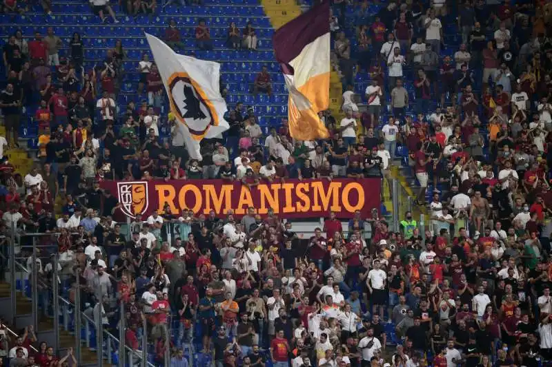 la gente e tornata allo stadio  foto  mezzelani gmt85