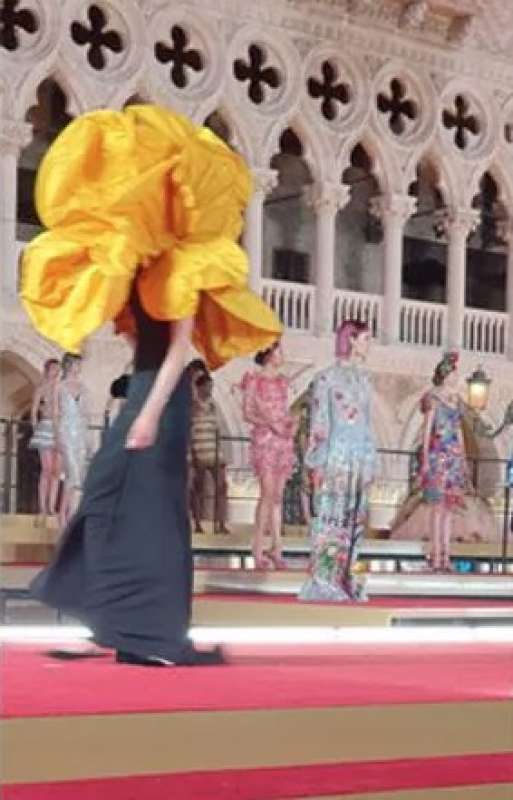 la sfilata di dolce e gabbana a venezia 6