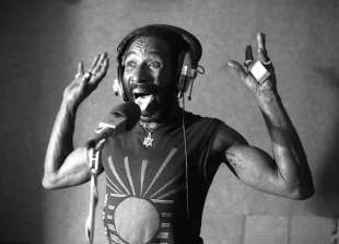 lee scratch perry 16