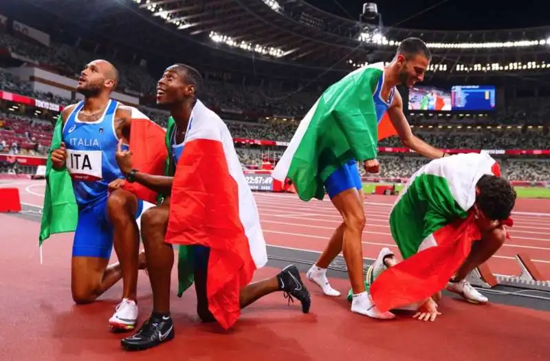 MARCELL JACOBS ESEOSA DESALU LORENZO PATTA FILIPPO TORTU ORO NELLA 4X100