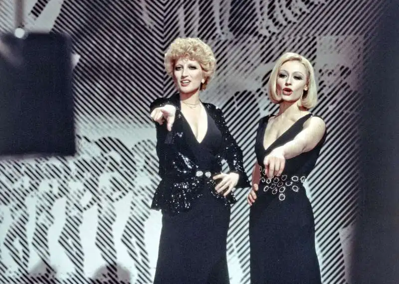 mina e raffaella carra'