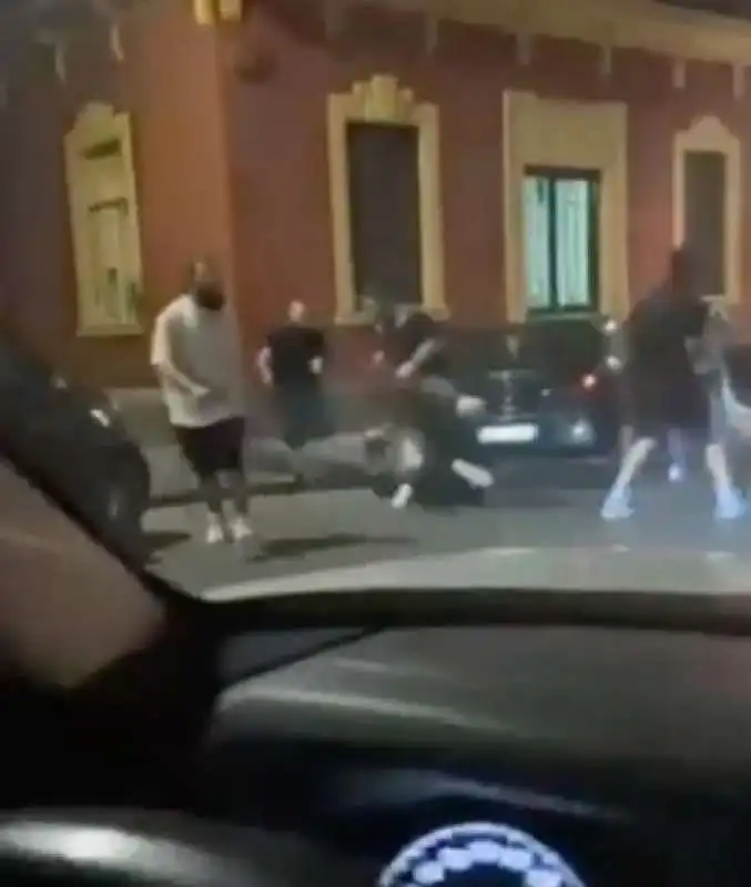 pestaggio a napoli 3