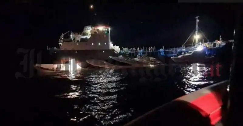 ponza   yacht affonda dopo scontro con motocisterna