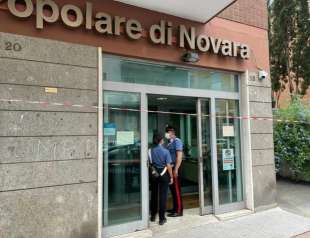 rapina banca popolare di novara zona fleming roma 1