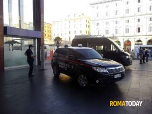 RAPINA STAZIONE TERMINI ROMA