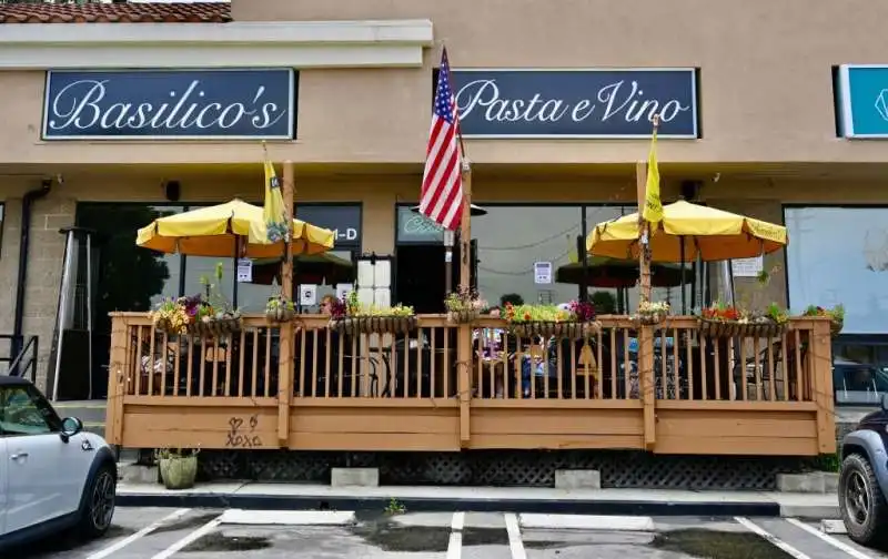 ristorante italiano no vax in california 5