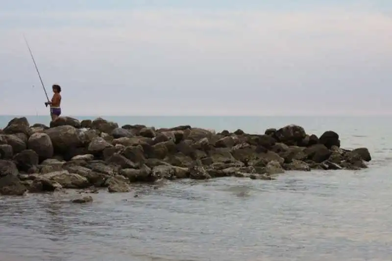 scogli al faro di bibione 2