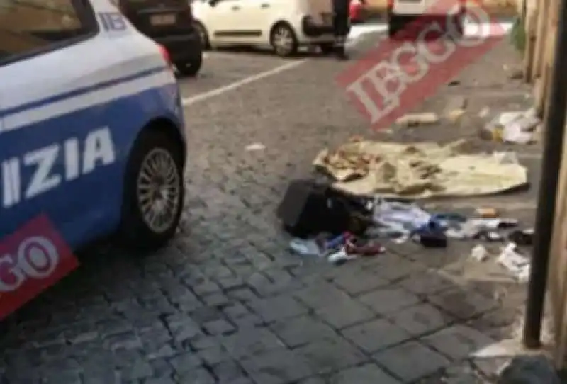 SENZATETTO MORTO IN PIENO CENTRO A ROMA