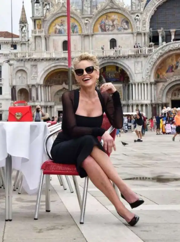 Sharon Stone al caffe florian di Venezia