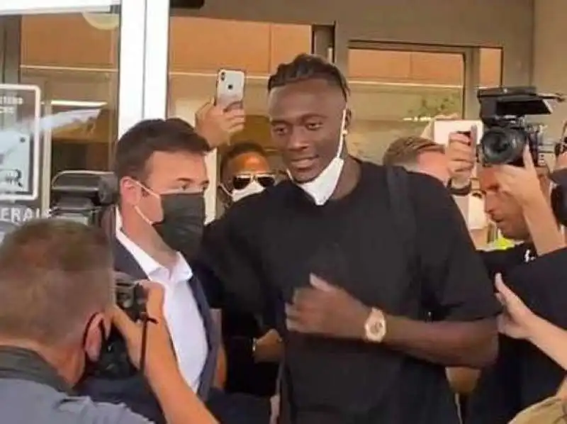 TAMMY ABRAHAM ARRIVA A ROMA 