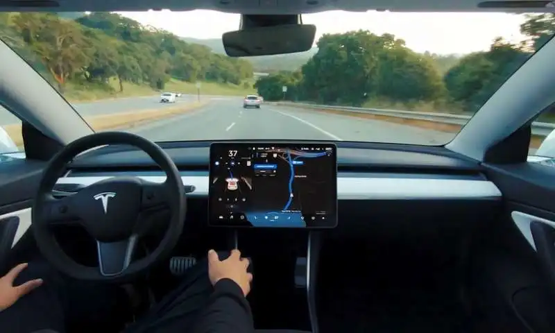 TESLA AUTOPILOT