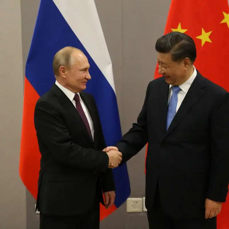 VLADIMIR PUTIN E XI JINPING