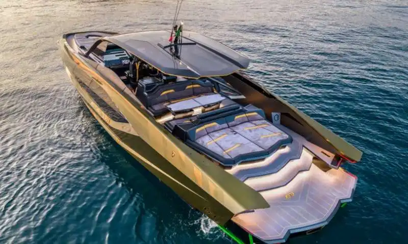 yacht lamborghini conor mcgregor 1