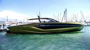 yacht lamborghini conor mcgregor 2