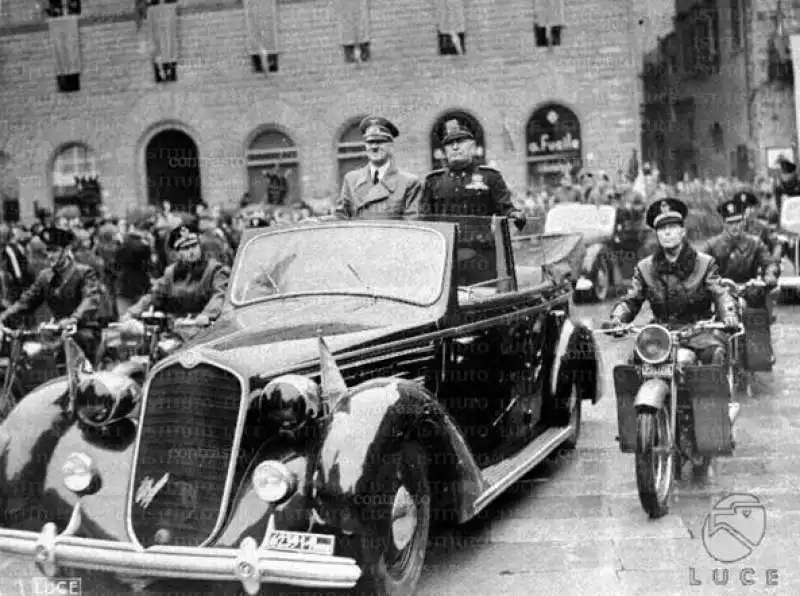 adolf hitler e benito mussolini a firenze 