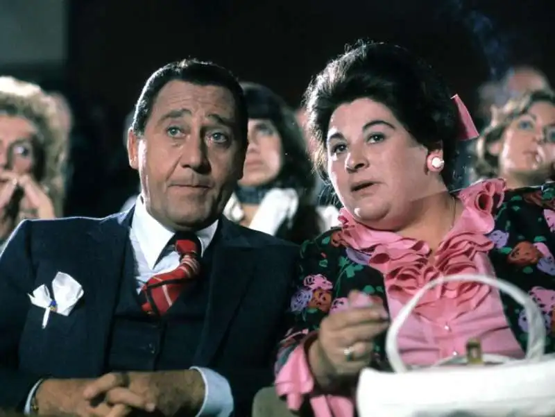  alberto sordi rossana di lorenzo    il comune senso del pudore