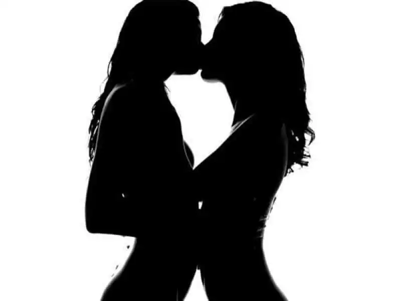 bacio lesbo