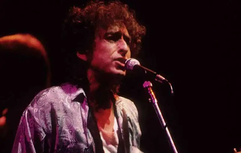 BOB DYLAN