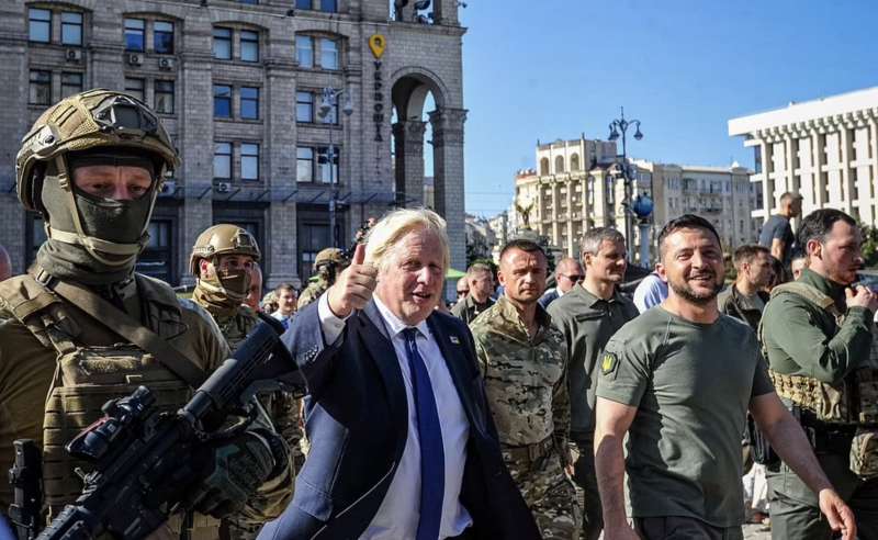 boris johnson volodymyr zelensky 2