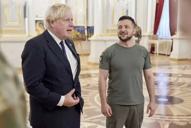 boris johnson volodymyr zelensky   4