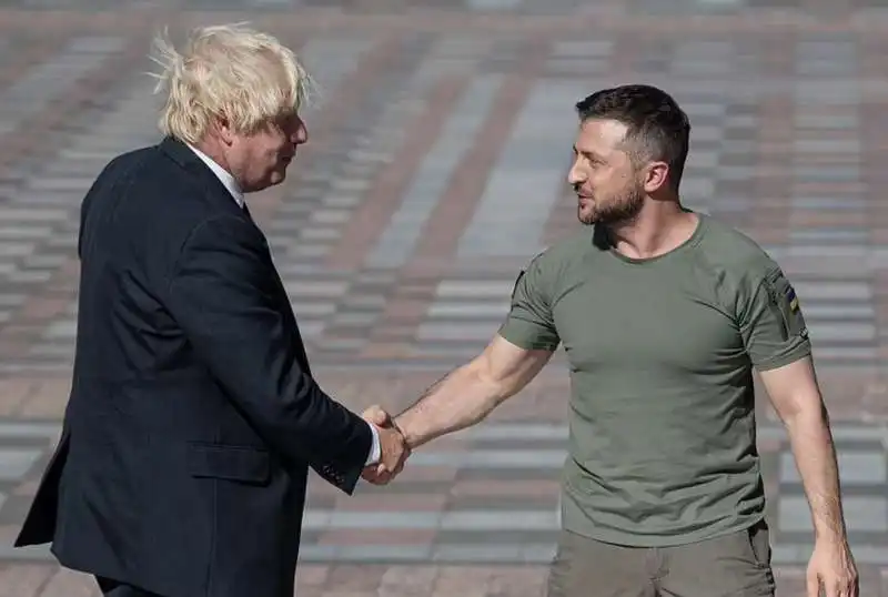 boris johnson volodymyr zelensky   9