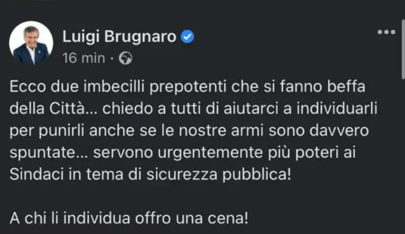 brugnaro e il serf nel canal grande a venezia