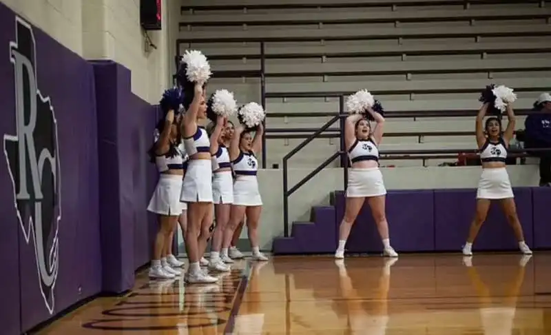 cheerleader