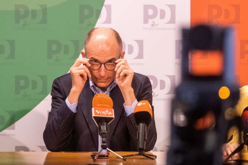 enrico letta con gli occhi della tigre