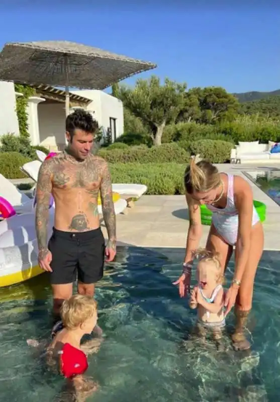 ferragni e fedez vacanza a ibiza 11